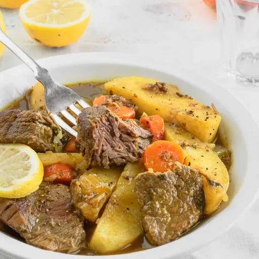 Estofado de ternera saludable con patatas (sin gluten)