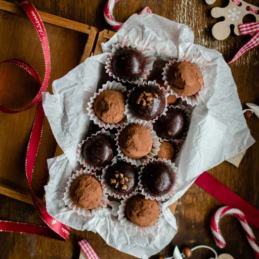 Easy Christmas Truffles (3 ingredients only!)