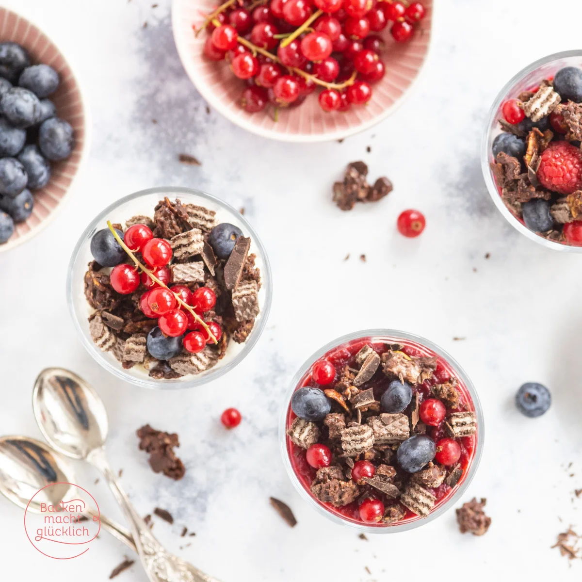 Knusper-Dessert im Glas