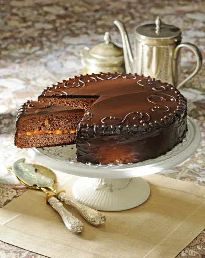 Sacher dort