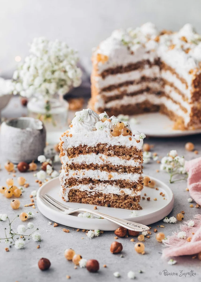 Vegan Nut Cream Cake