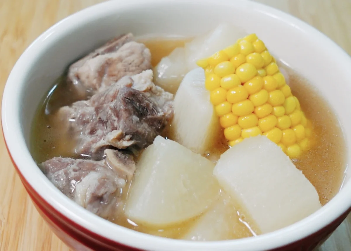 White Radish Salted Pork Bone Soup