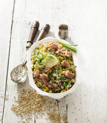 Ensalada de trigo sarraceno con atún