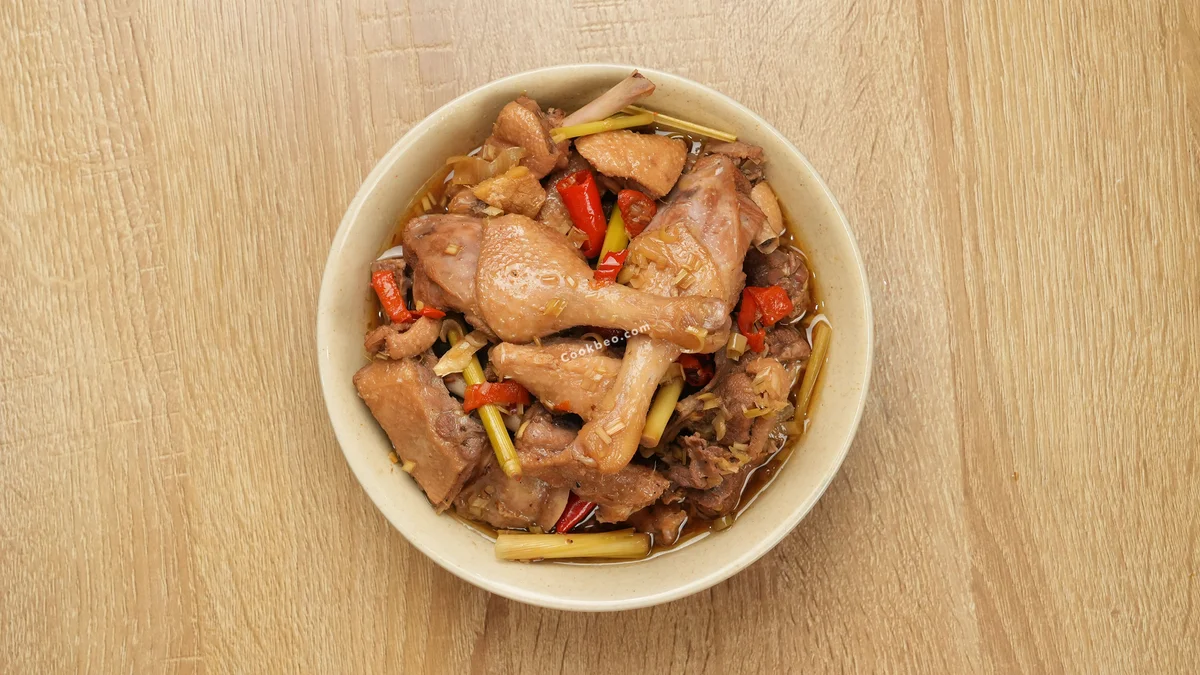 Duck braised with lemongrass and chilli