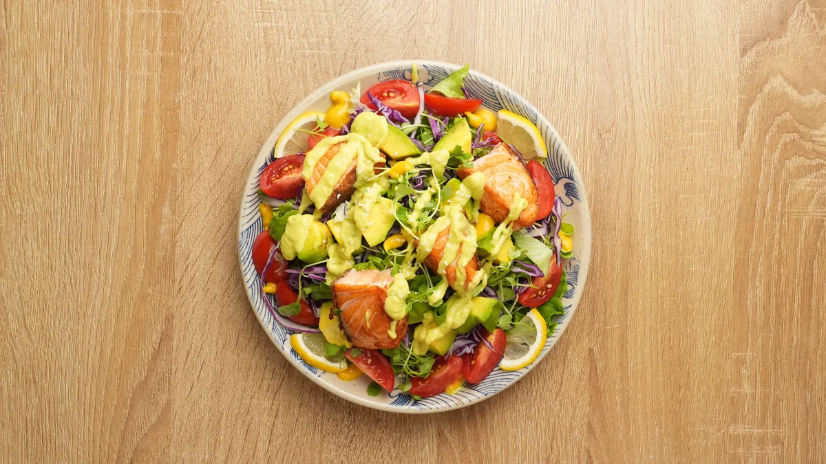 Insalata di salmone