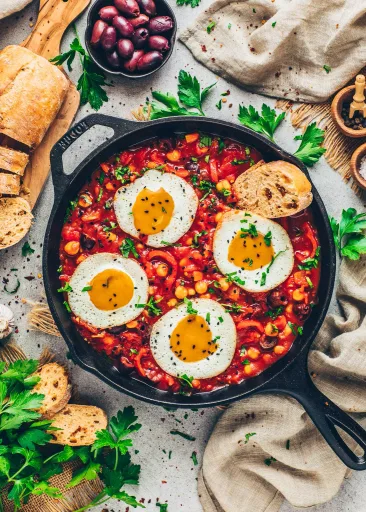 Vegan shakshuka with chickpeas