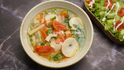 Canh măng chua