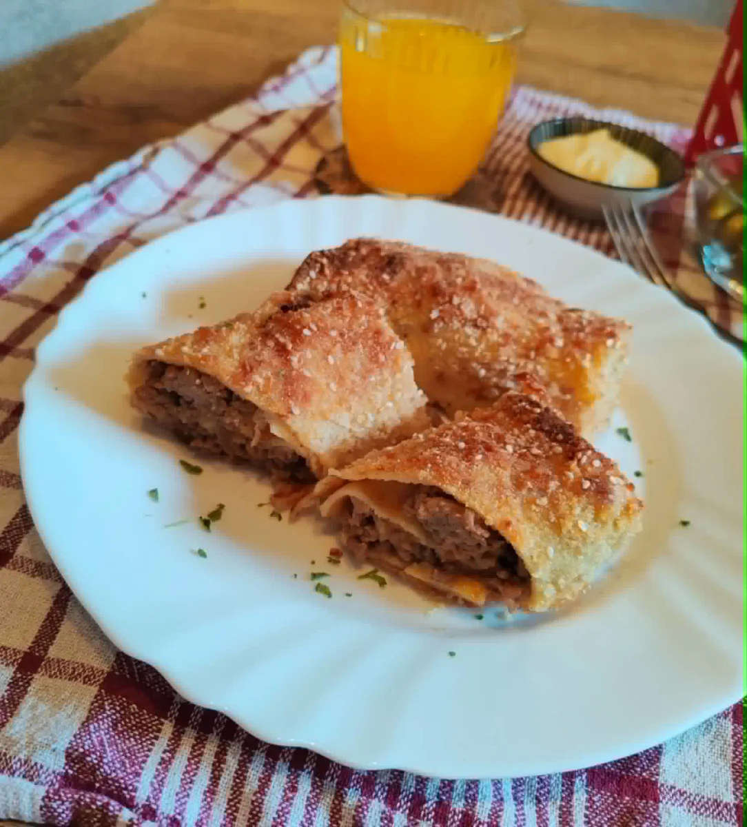 Pancakes stuffed with minced meat