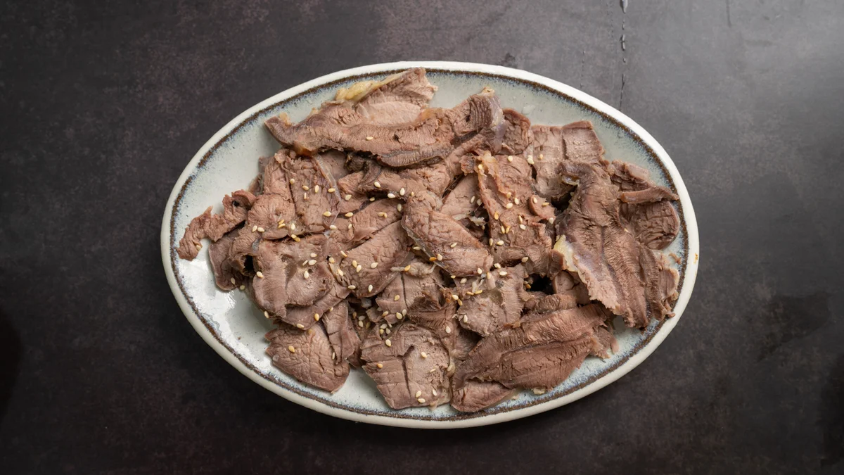 Bắp bò luộc