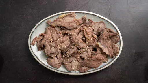 Bắp bò luộc