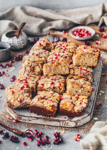 Der Beste Apfelkuchen vom Blech - einfach, saftig und vegan