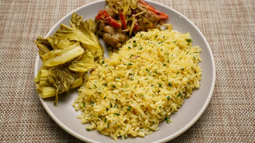 Arroz frito con huevo