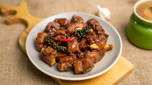 Sườn kho tiêu