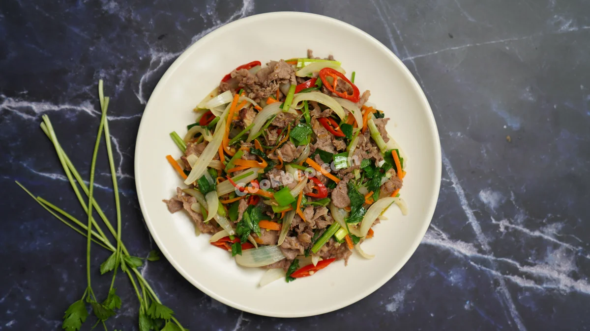 Thịt bò xào cần tây