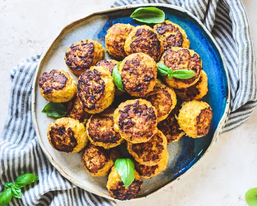 Kyllingefrikadeller med havregryn