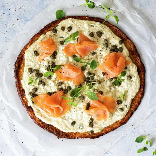 Blomkålpizza med røkelaks