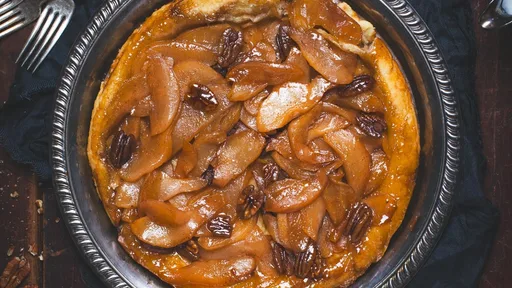 Tarta Tatin caramelizada de pera y manzana