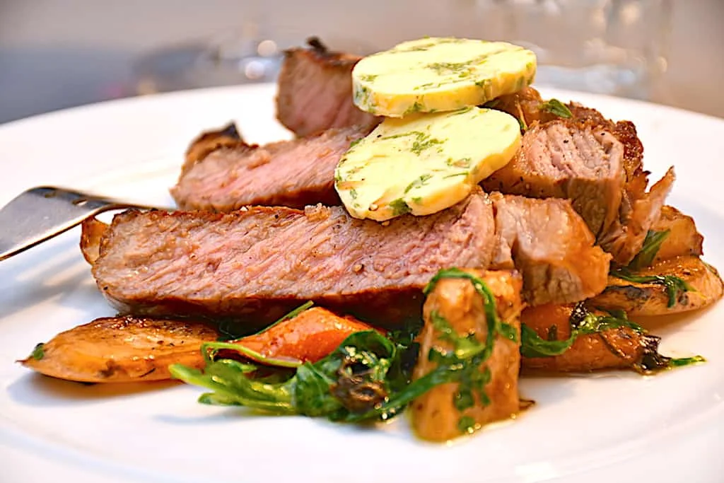 Steak med rodfrugter