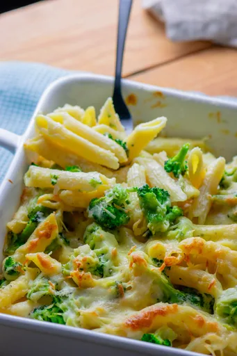 Pastel de pasta con brócoli