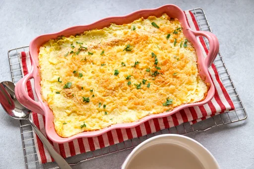 Cremiger Auflauf mit Kartoffeln, Hähnchen und Brokkoli
