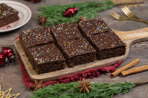 Gewürzkuchen vom Blech | so saftig & weihnachtlich
