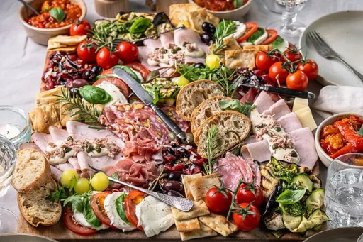 Antipasti plank
