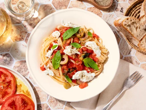 Pasta al Pomodoro y Mozzarella