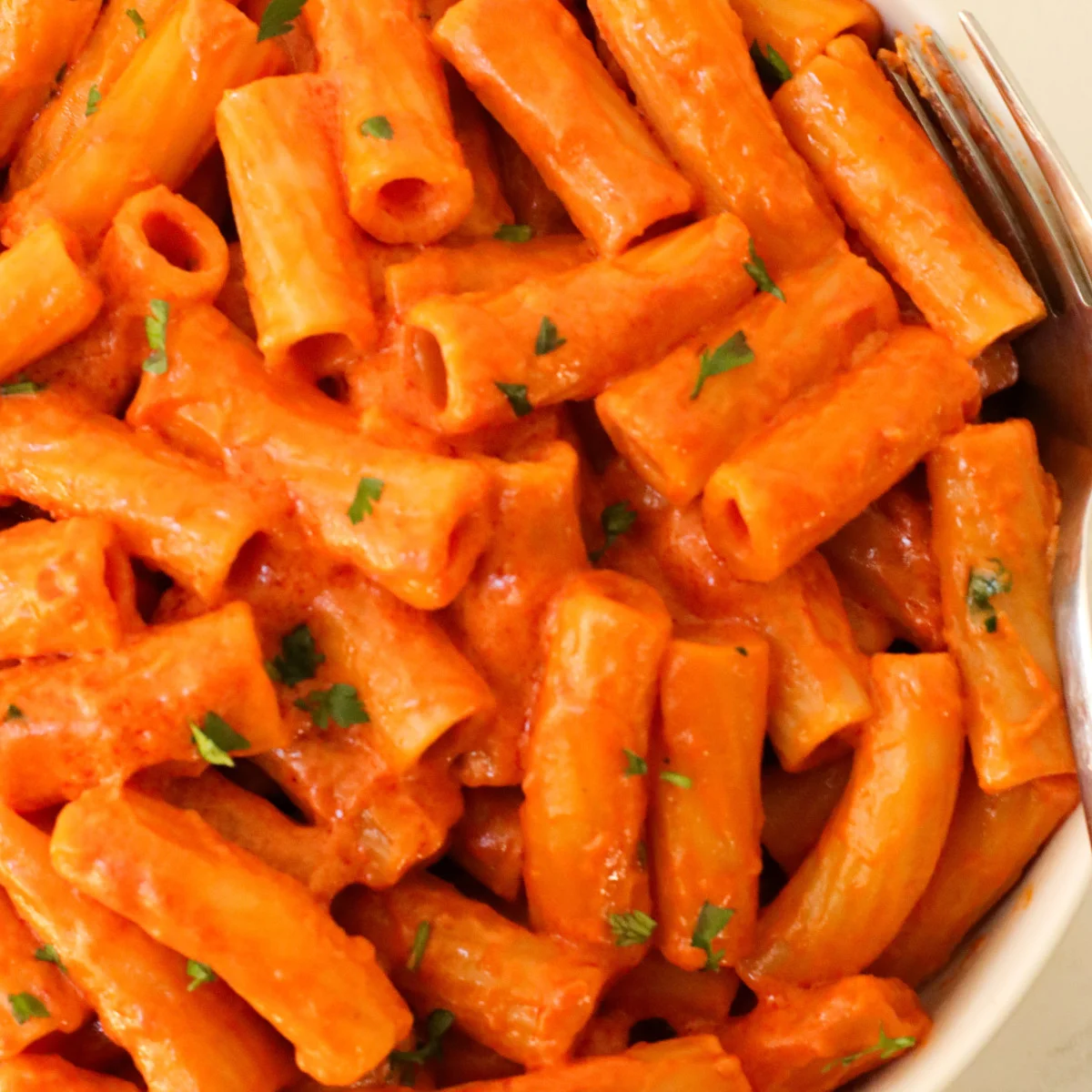 Easy Creamy Tomato Pasta