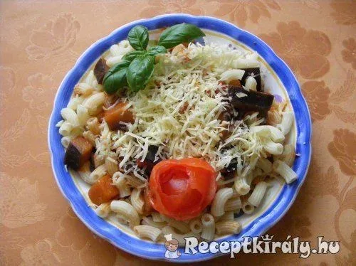 Padlizsános tészta parmezánnal