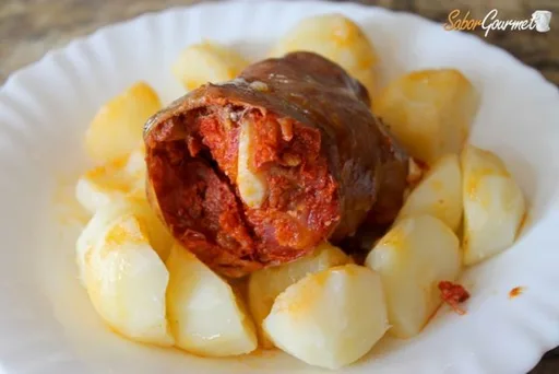 Androlla (botillo, botelo) con cachelos