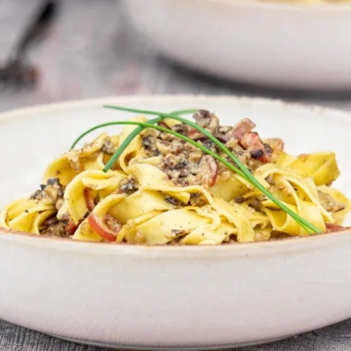 Receta de pasta cremosa con whisky y haggis