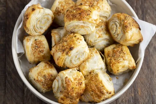 Baked Garlic Parmesan Puffs