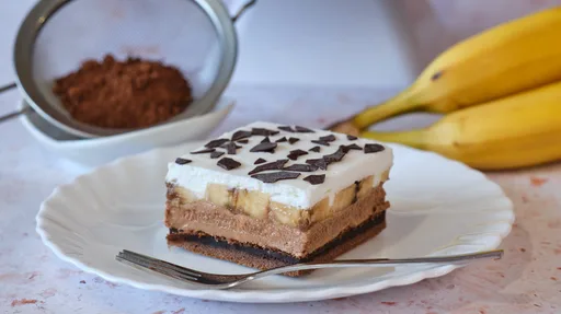 Pastel de plátano con crema de chocolate
