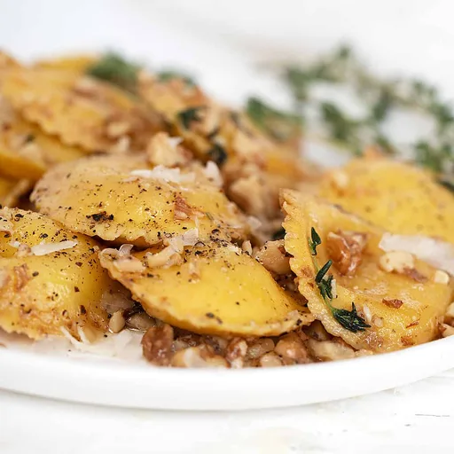 Dos deliciosas recetas de salsa para raviolis en 5 minutos