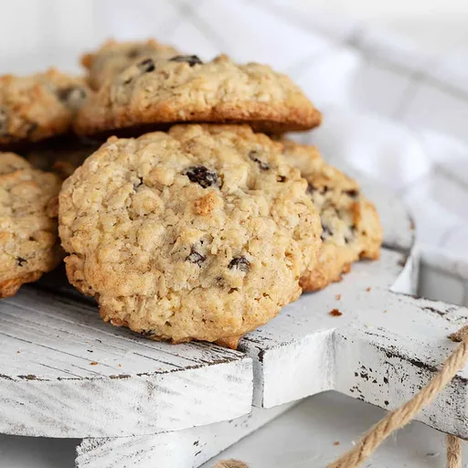 Old-Fashioned Oatmeal Raisin Cookies