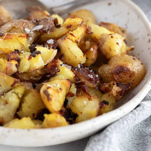 Patatas asadas con sal y vinagre