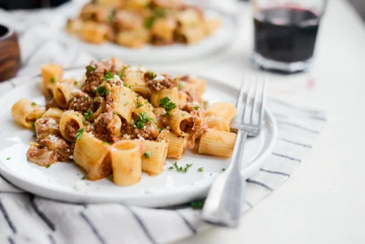 Sartén de pasta con ternera y queso fácil