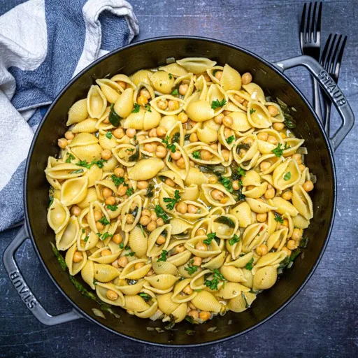 Vegan Chermoula Pasta with Chickpeas and Spinach