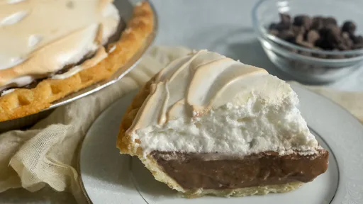 Receta clásica de tarta de merengue de chocolate sin soplete