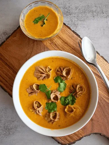 Momos Soup