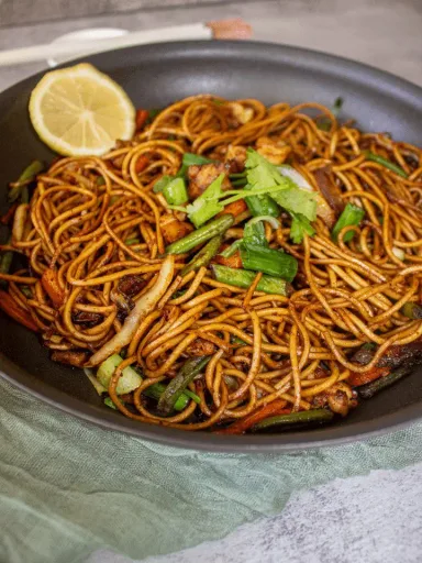 Receta de chow mein de pollo al estilo nepalí