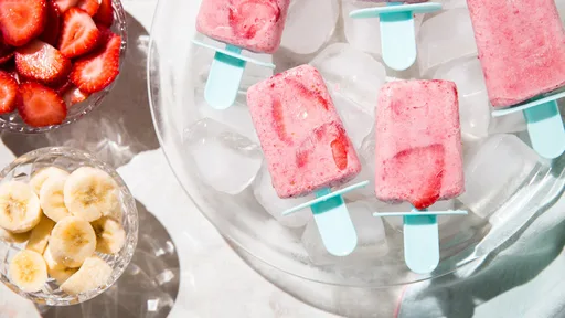 Strawberry Banana Popsicles Recipe