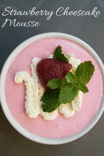Mues de tarta de queso con fresas