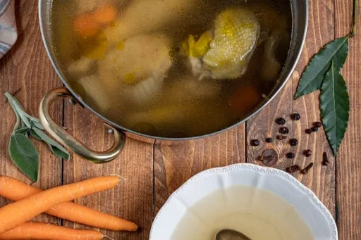 Brodo di cappone