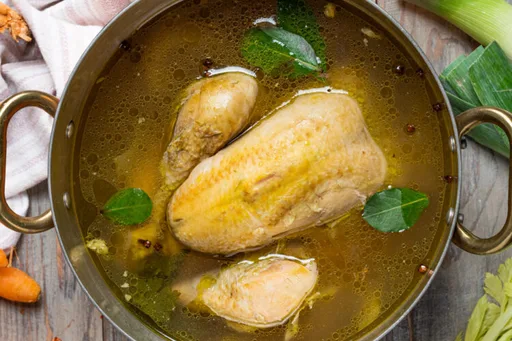 Caldo de pollo