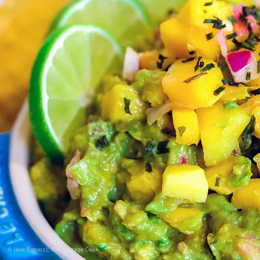 Guacamole caribeño con tropezones y picante
