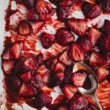 Fresas asadas al vinagre balsámico