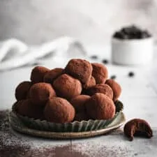 Boozy Baileys Chocolate Truffles