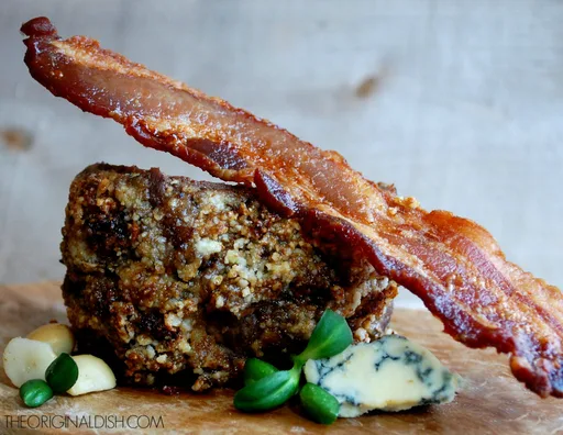 Macadamia Crusted Beef Tenderloin with Habanero Ginger Red Wine Sauce