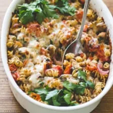 mediterranean chicken pasta bake